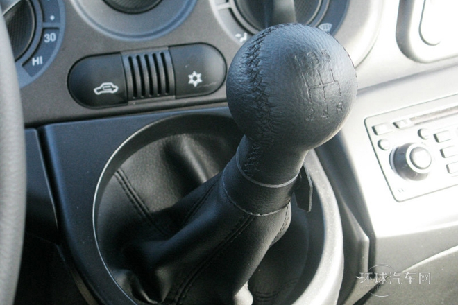 2010款 1.6L 汽油天窗尊貴型5座