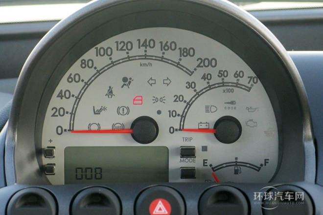 2010款 1.6L 汽油天窗尊貴型5座