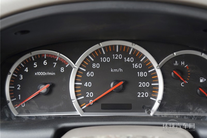 2013款 2.4L四驅(qū)標(biāo)準(zhǔn)型5座ZN6494