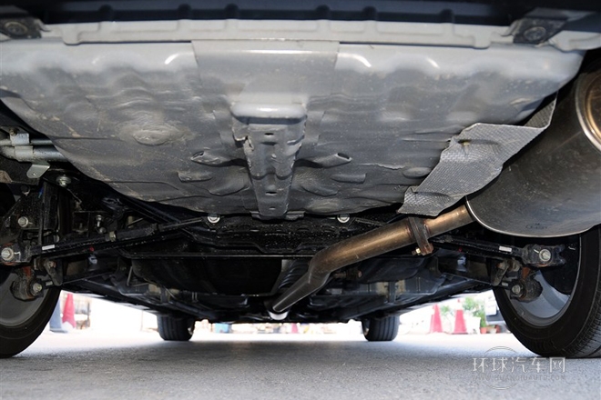 2013款 1.8T 自動尊貴型 國V