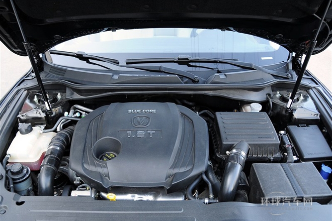 2013款 1.8T 自動尊貴型 國V