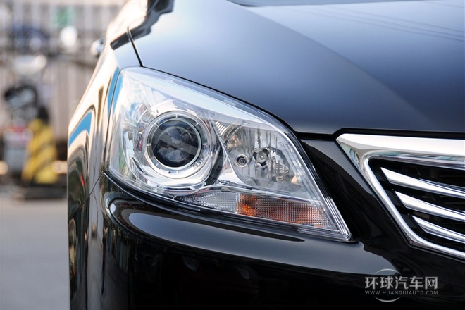 2013款 1.8T 自動尊貴型 國V