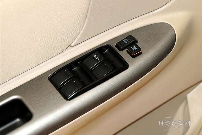 2012款 節能版 1.5L 手動進取型