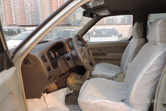 2012款 2.4L兩驅高級版7座ZN6494