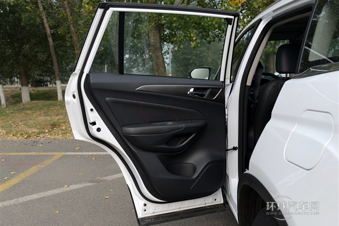 2013款 2.0L 手動舒適型 國IV