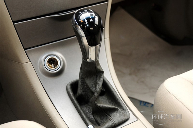 2012款 節(jié)能版 1.5L 手動精英型