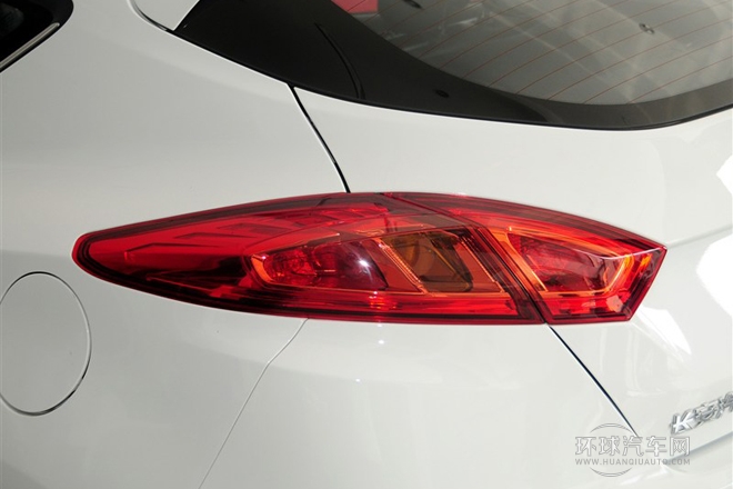 2013款 2.0L 手動(dòng)舒適型 國(guó)V