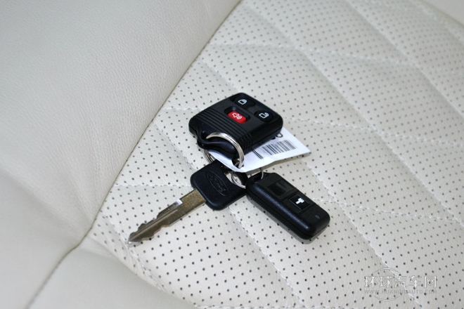 2011款 5.4L 鉑金版