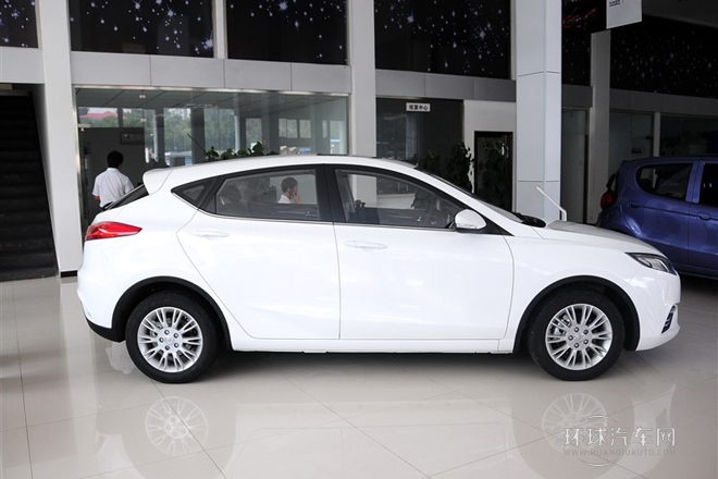 2013款 2.0L 手動舒適型 國V