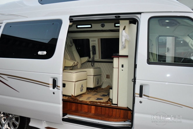 2011款 5.4L 鉑金版