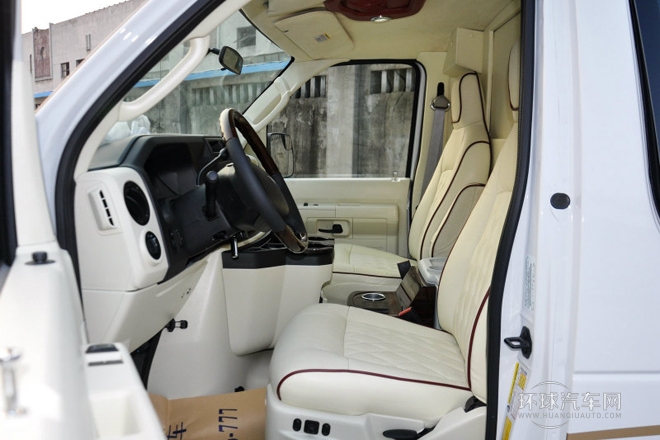 2011款 5.4L 鉑金版