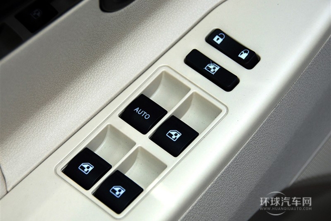 2013款 2.0L 自動豪華型 國V