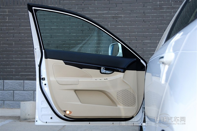 2013款 2.0L 自動豪華型 國V