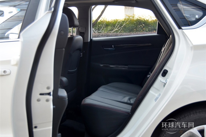 2014款 1.5T 自動運動尊貴型