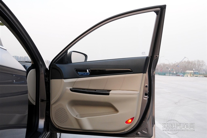 2014款 1.6L 手動(dòng)尊貴型