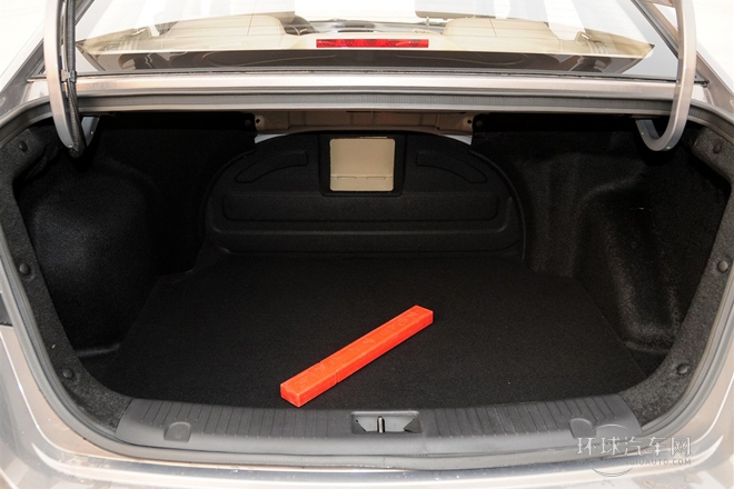 2014款 1.6L 手動(dòng)尊貴型