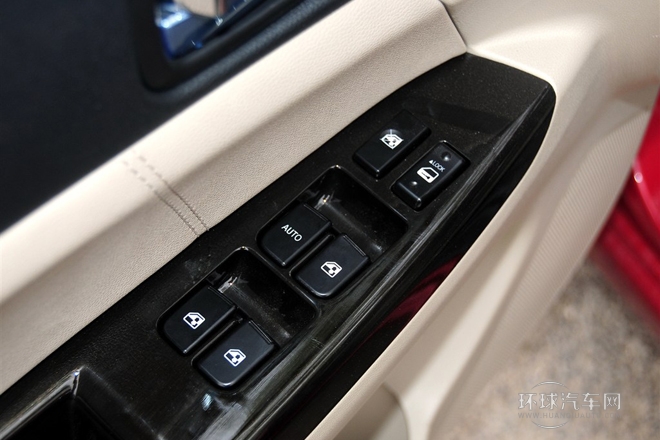 2014款 1.6L 自動(dòng)豪華型