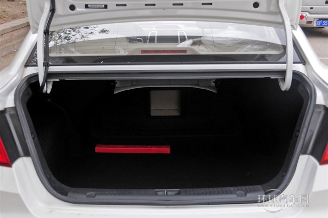 2014款 1.6L 自動尊貴型