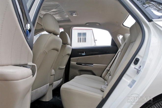 2014款 1.6L 自動尊貴型