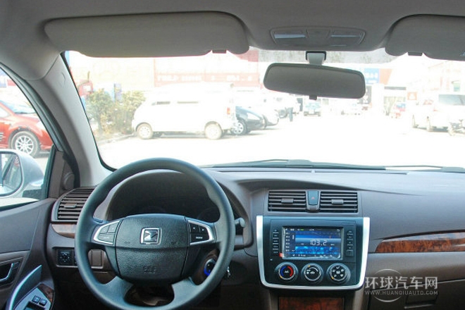 2014款 1.5L 手動(dòng)豪華型