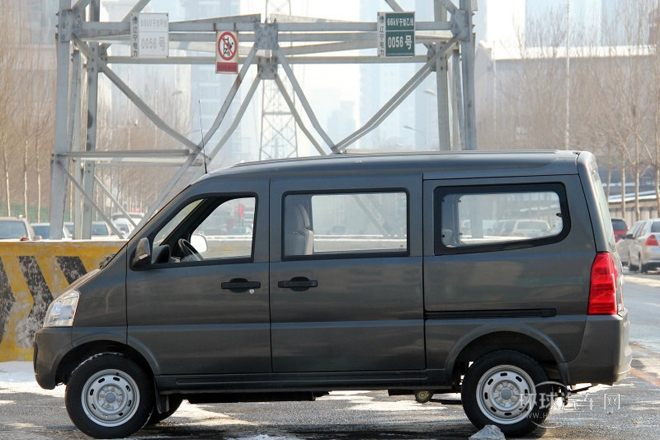 2011款 1.2L標(biāo)準(zhǔn)型