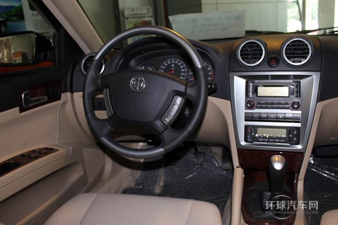 2011款 2.0L 手動(dòng)豪華型