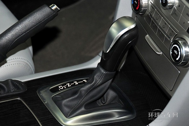 2011款 1.8T 自動(dòng)尊貴型