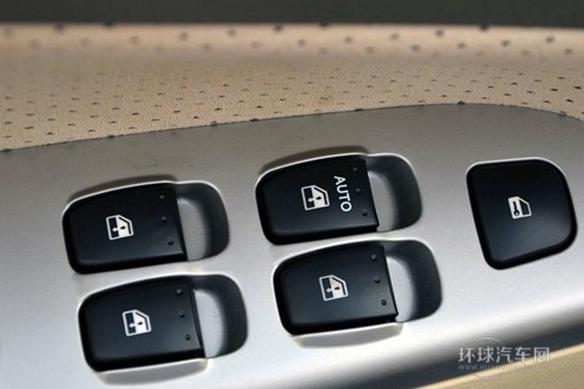 2010款 1.5L 自動豪華型