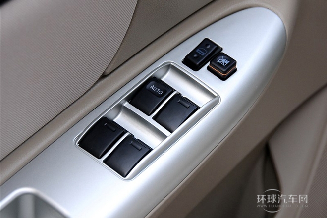 2014款 1.5L 手動(dòng)精英型