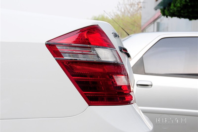 2014款 1.5L 手動精英型