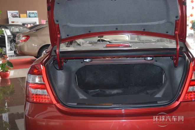 2014款 1.5L 手動尊貴型