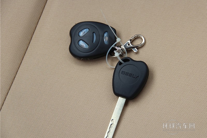 2011款 1.0L 手動標準型