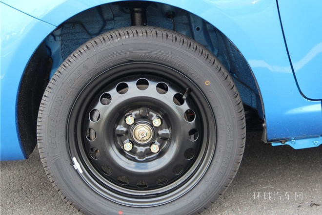 2011款 1.0L 手動標準型