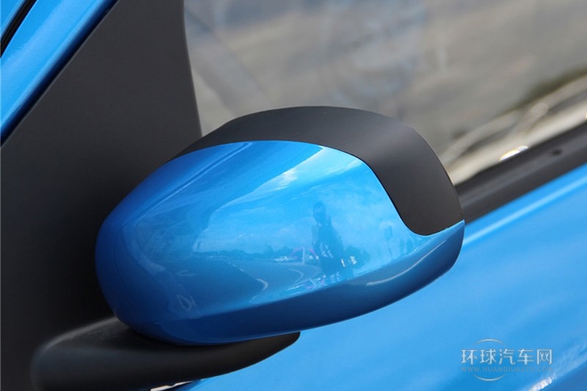 2011款 1.0L 手動標準型