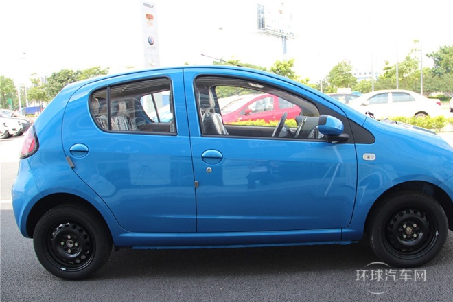 2011款 1.0L 手動(dòng)標(biāo)準(zhǔn)型