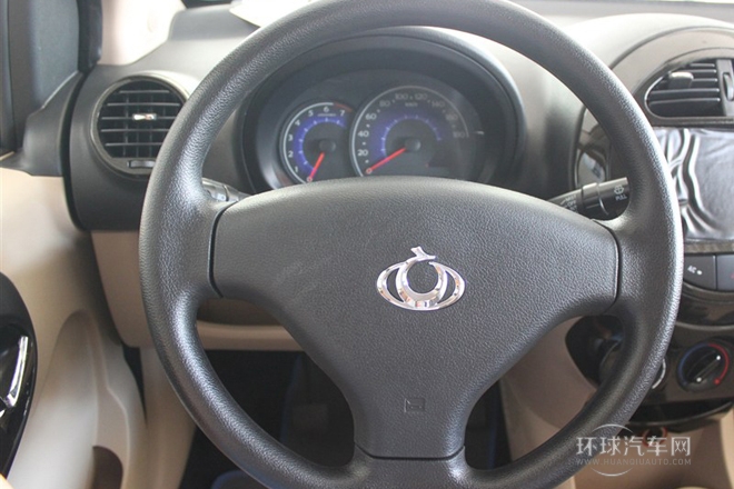 2013款 1.0L 手動進(jìn)取型