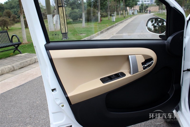 2014款 CROSS 1.3L 手動進取型