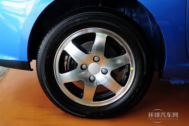 2014款 CROSS 1.3L 手動(dòng)精英型