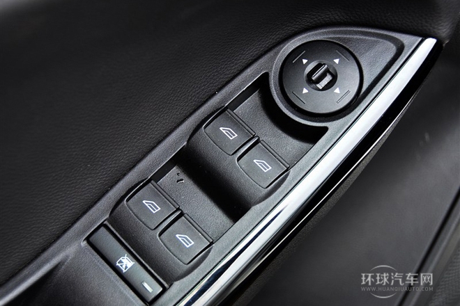 2012款 兩廂 1.6L AT風尚型