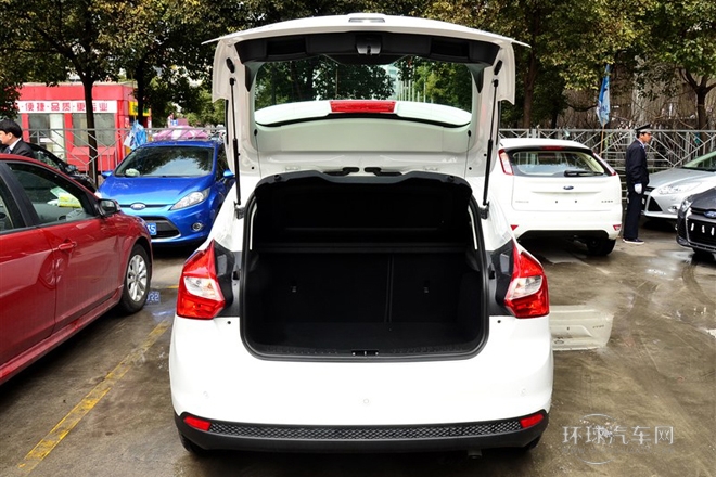 2012款 兩廂 1.6L AT風尚型