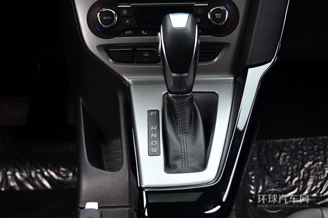 2012款 兩廂 1.6L AT風尚型