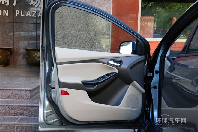 2012款 三廂 1.6L AT風尚型