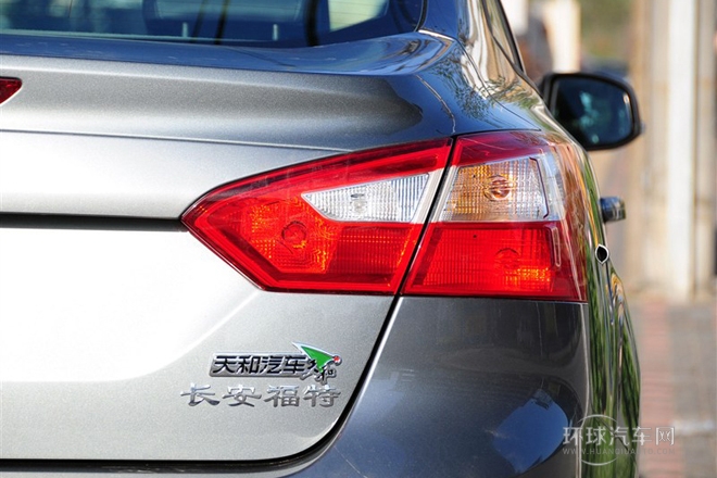 2012款 三廂 1.6L AT風(fēng)尚型