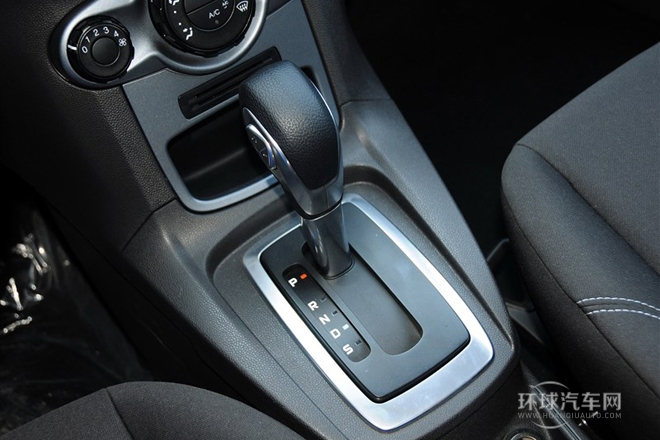 2013款 兩廂 1.5L 自動時尚型