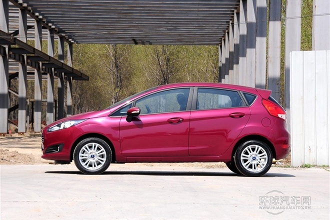 2013款 兩廂 1.5L 自動時尚型