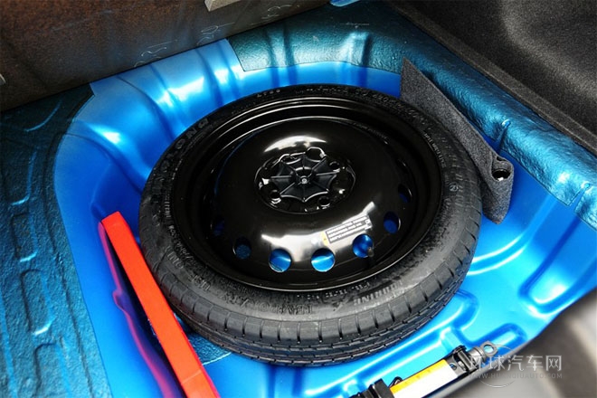 2014款1.5L手動(dòng)   精英型