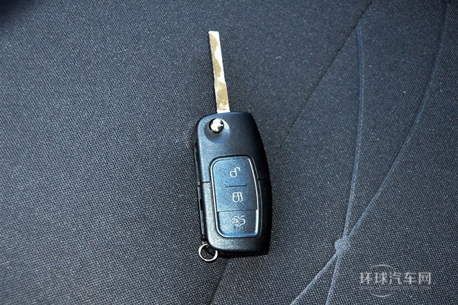 2013款 三廂 1.5L 自動品尚型