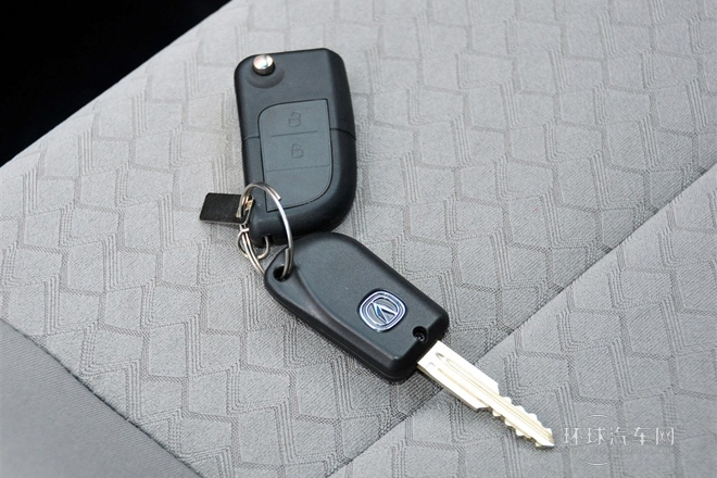 2012款 三廂 1.5L 手動豪華型