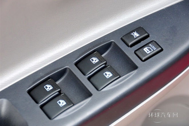 2012款 三廂 1.5L 手動(dòng)豪華型