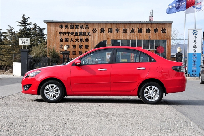 2012款 三廂 1.5L 手動豪華型